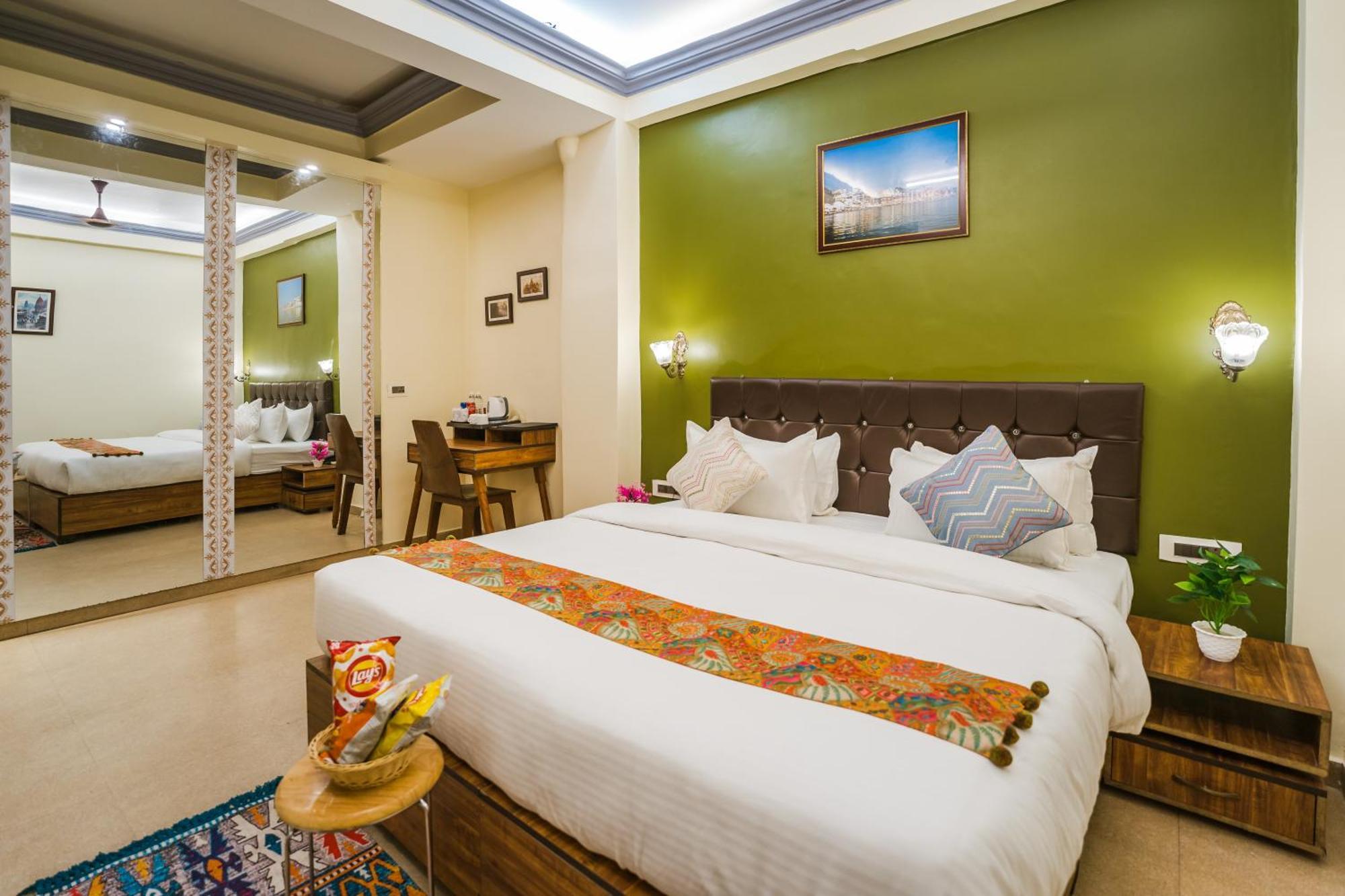 Tripli Hotels Silver Shine Váránasí Exteriér fotografie