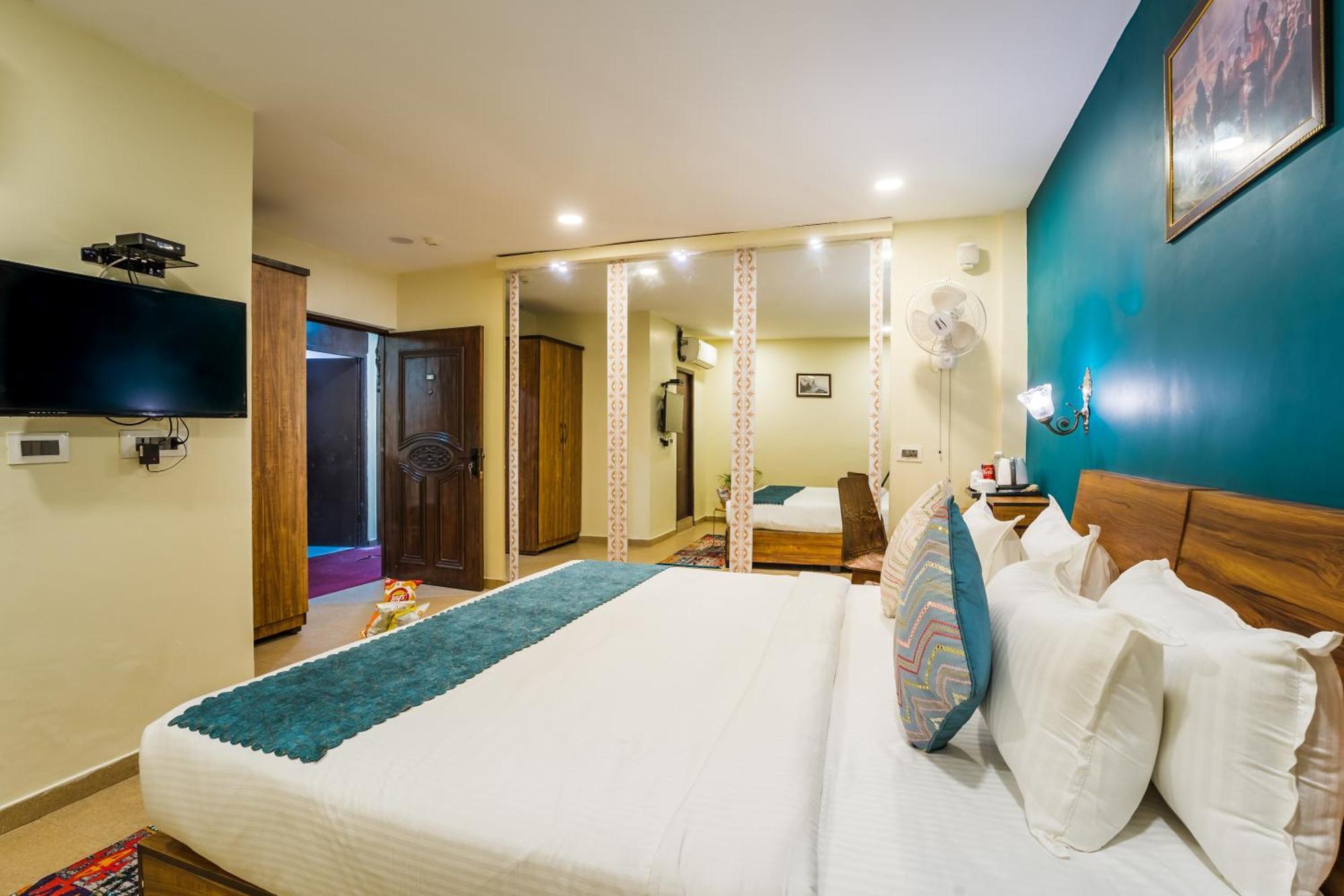 Tripli Hotels Silver Shine Váránasí Exteriér fotografie