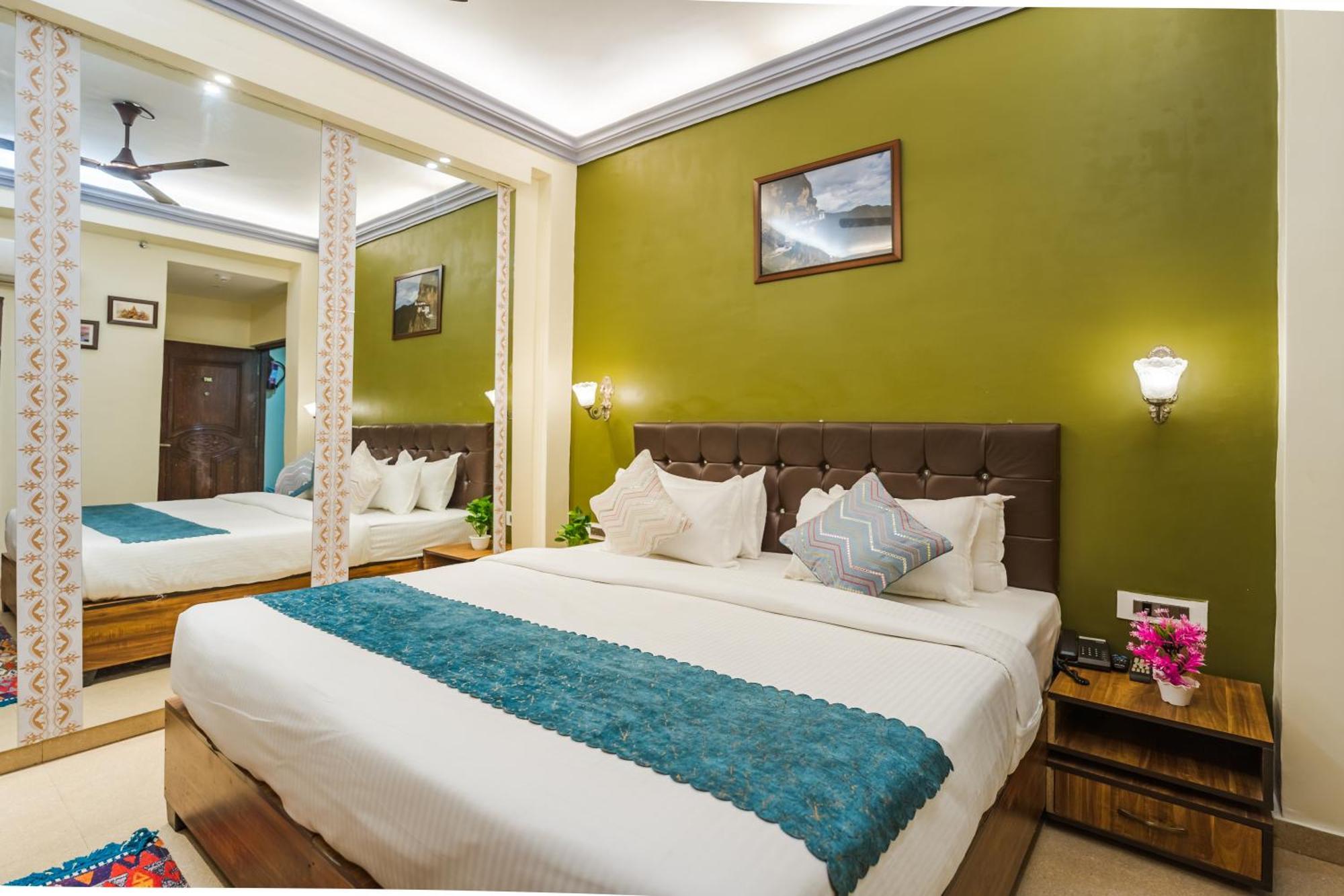 Tripli Hotels Silver Shine Váránasí Exteriér fotografie