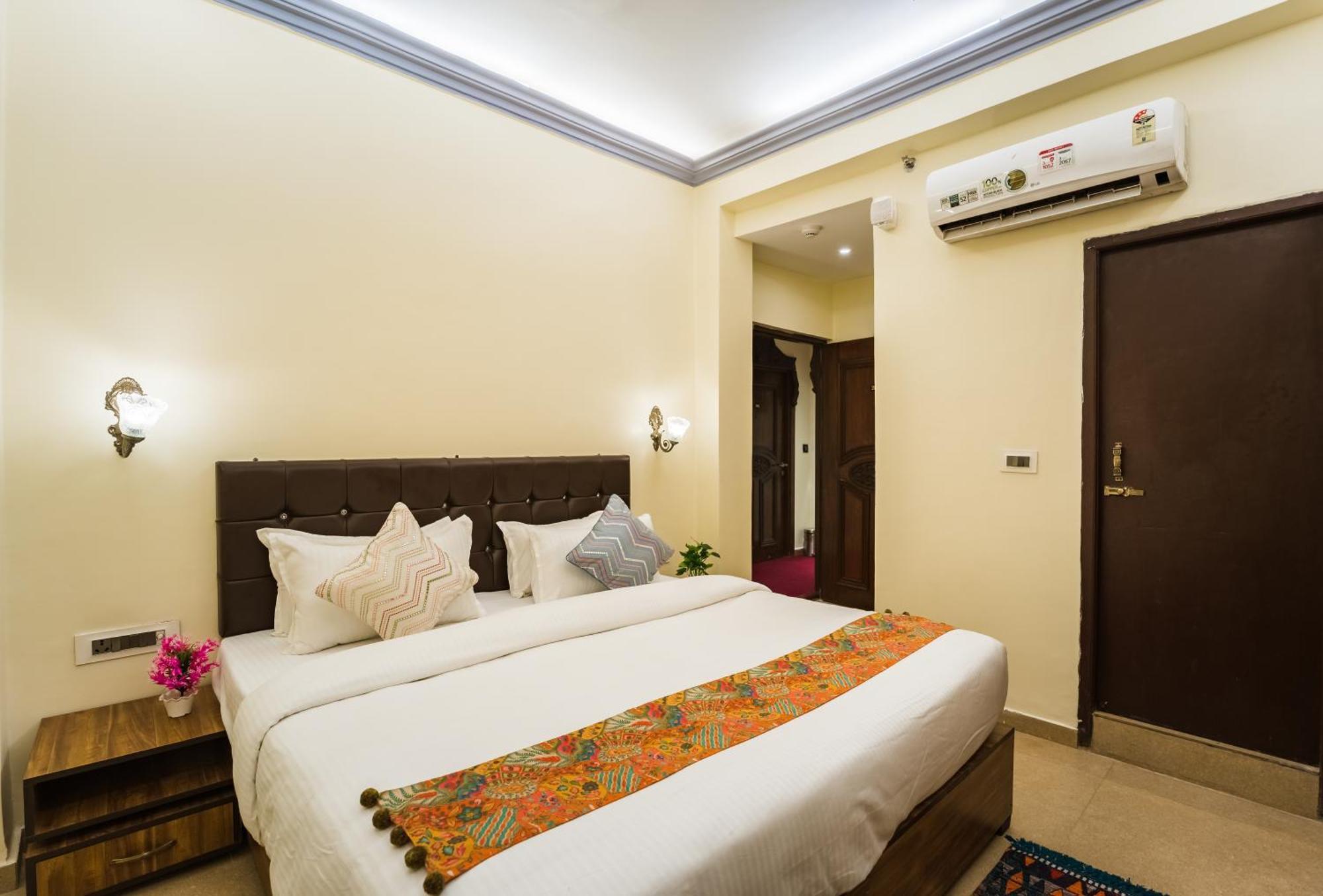 Tripli Hotels Silver Shine Váránasí Exteriér fotografie