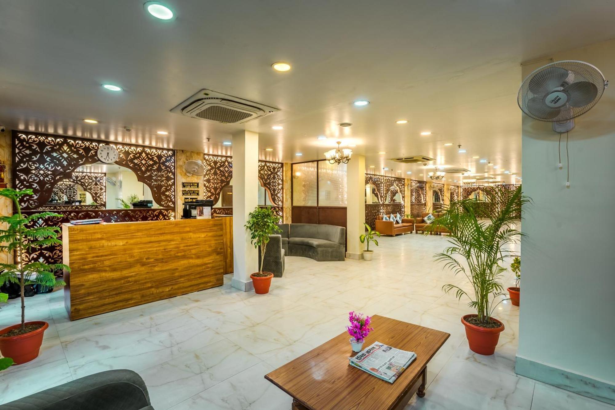 Tripli Hotels Silver Shine Váránasí Exteriér fotografie