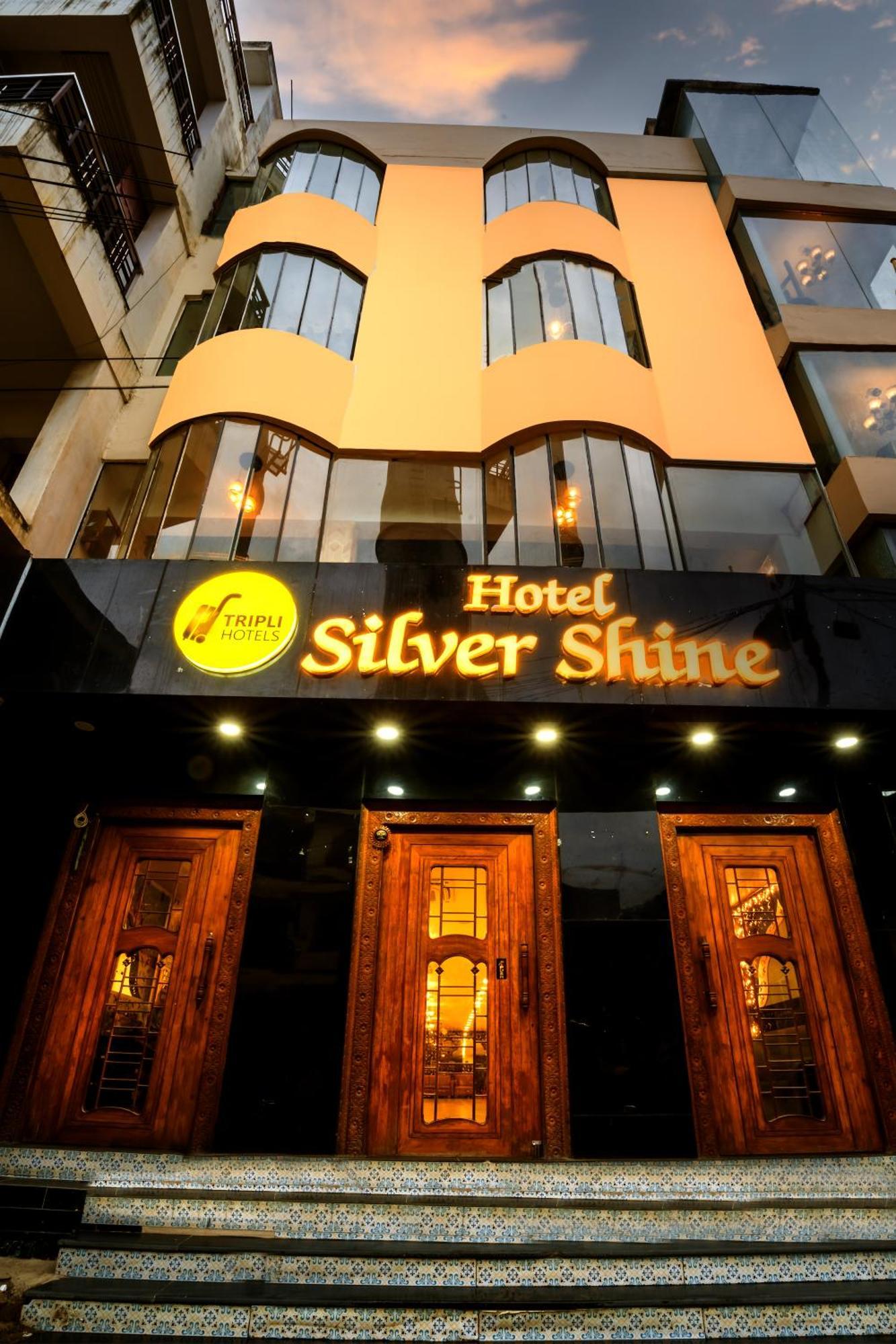 Tripli Hotels Silver Shine Váránasí Exteriér fotografie
