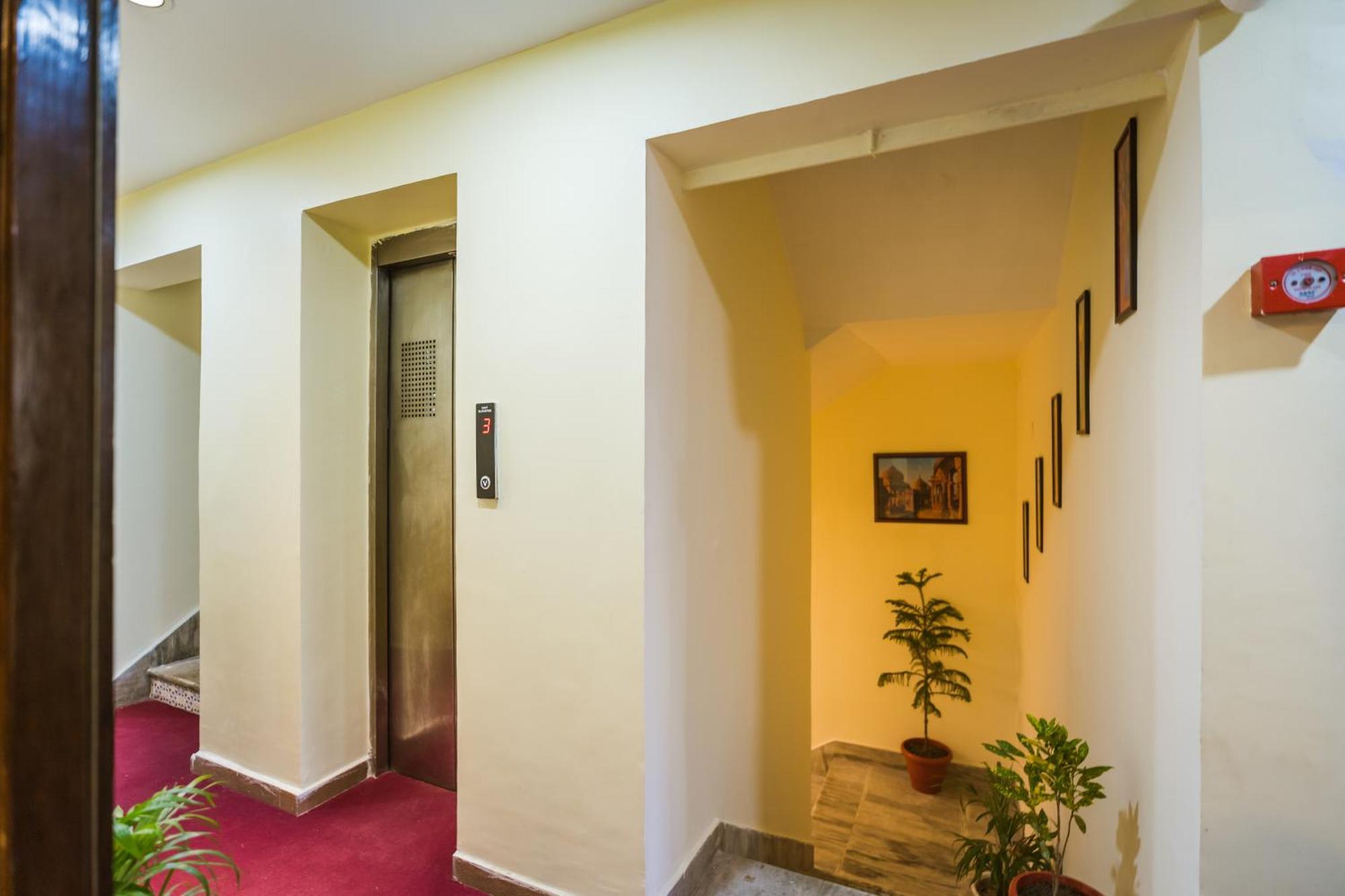 Tripli Hotels Silver Shine Váránasí Exteriér fotografie